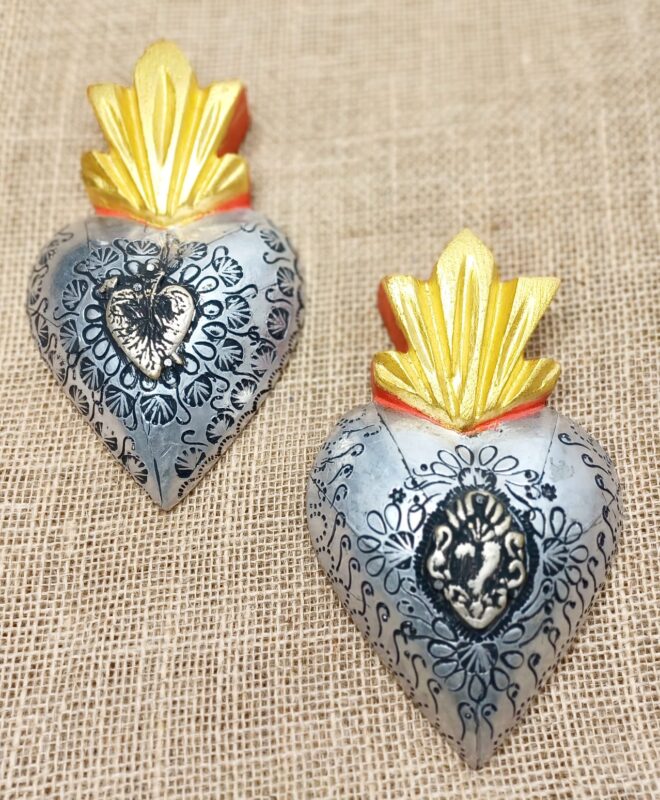Cœur Ex-Voto Moyen en Bois et Aluminium – Artisanat Mexicain Authentique