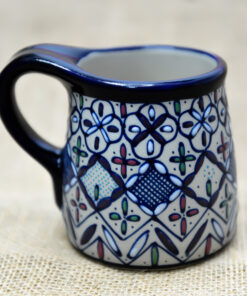 Mug en céramique avec motifs mexicains bleus et rose