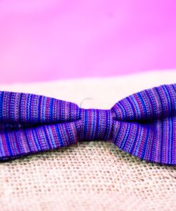 Nœud papillon artisanal violet et rose – fait main en tissu rebozo
