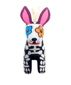 Alebrije, un Alebrije chien en bois peint à la main – vue de face