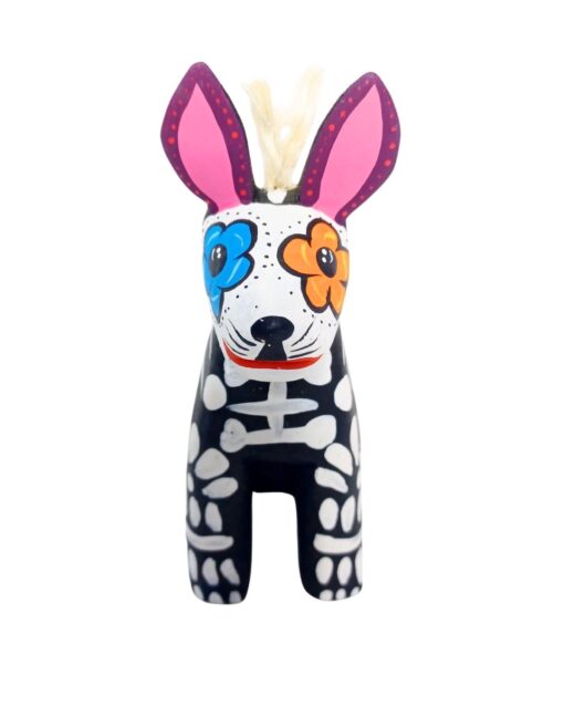 Alebrije, un Alebrije chien en bois peint à la main – vue de face